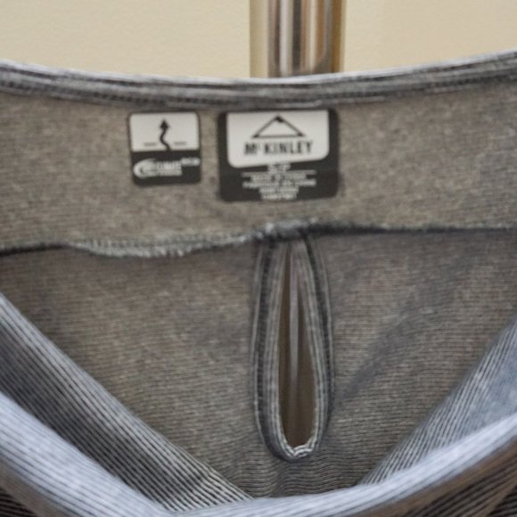 Activewear Cowl Neck Tank Top with Keyhole Back - Picture 3 of 3